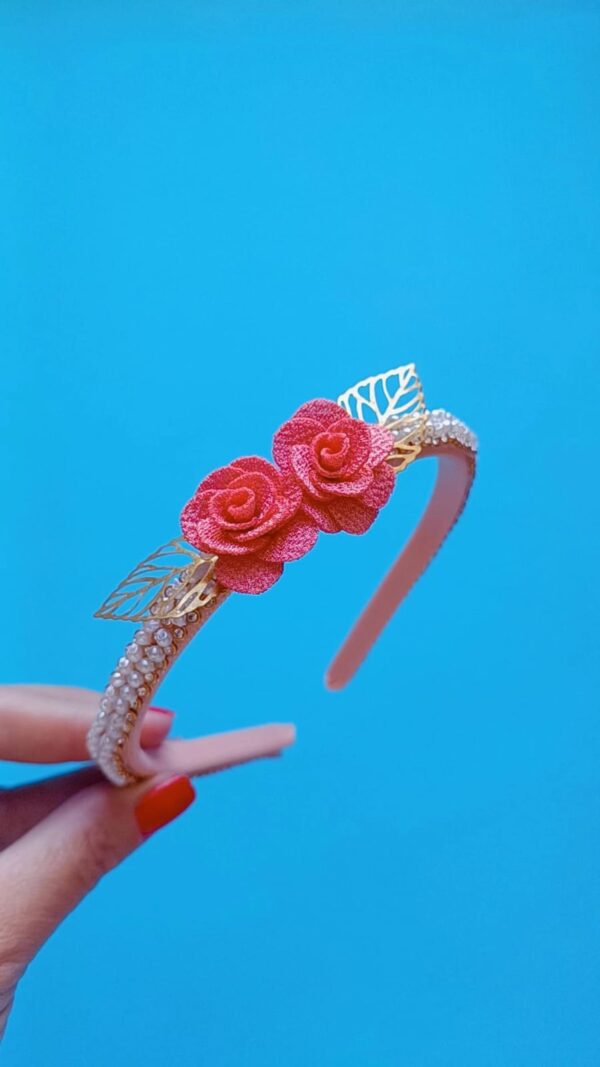 Tiara Luxo Flores e Folhas