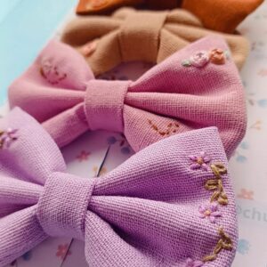 Kit com 4 laços em Linho Bordados á mão- Flores&Borboletas